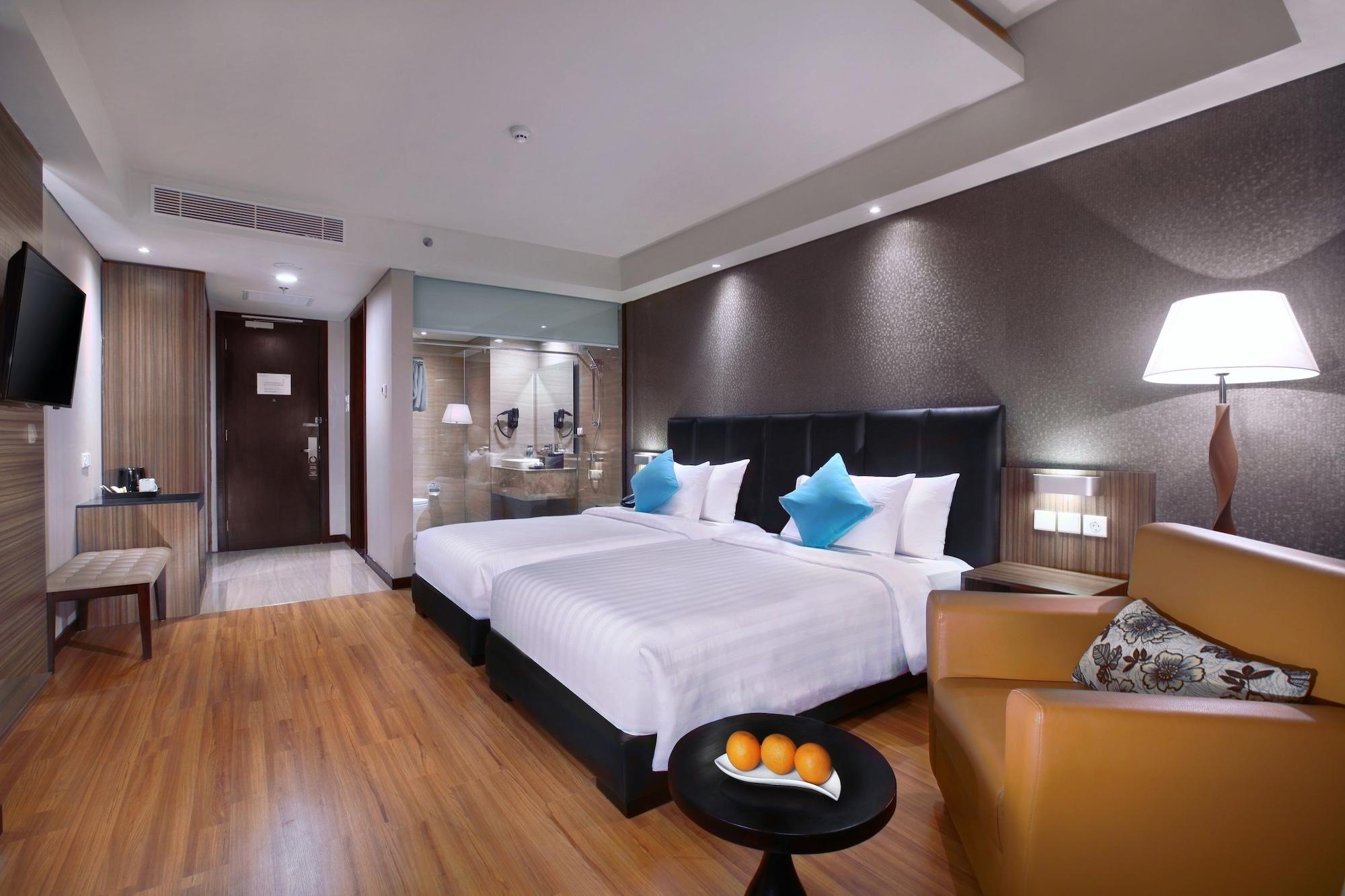 The Alana Hotel & Convention Center Solo By Aston Surakarta (Solo) Exterior foto
