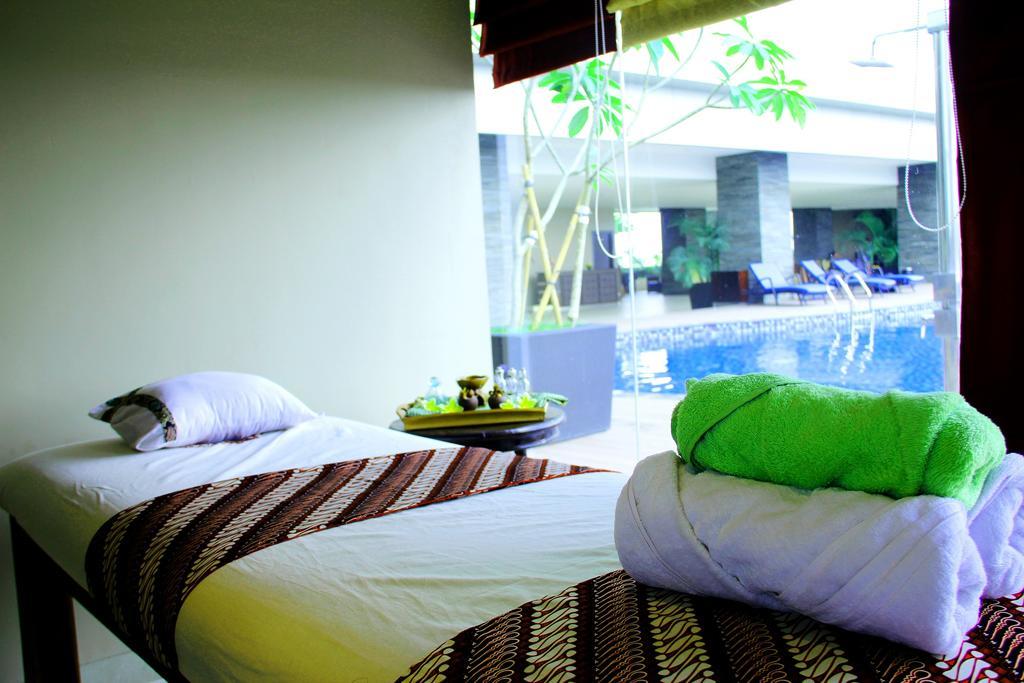 The Alana Hotel & Convention Center Solo By Aston Surakarta (Solo) Exterior foto